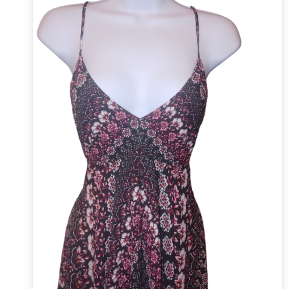 Express Dress - Picture 2 of 8